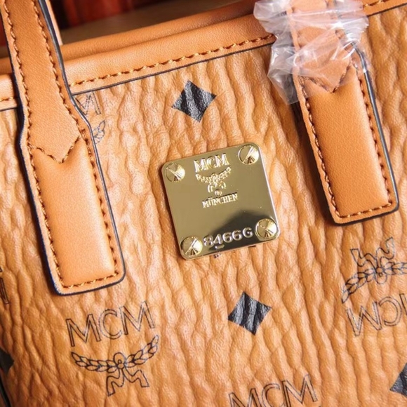 MCM bag - Picture 7 of 9